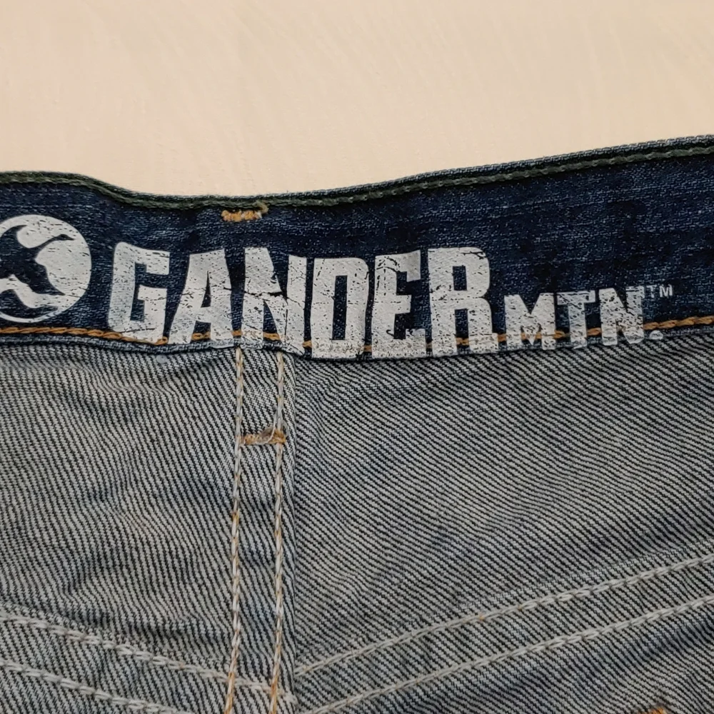 Gander Mountain Men's Size 36W Straight Legged Jeans